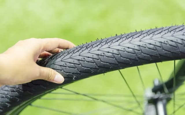 Jakie ciśnienie w oponach roweru? Uniknij błędów i popraw komfort jazdy! Jakie ciśnienie w oponach roweru? Uniknij błędów i popraw komfort jazdy!