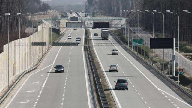 Autostrada czy droga krajowa – która trasa jest lepsza i dlaczego? Autostrada czy droga krajowa – która trasa jest lepsza i dlaczego?