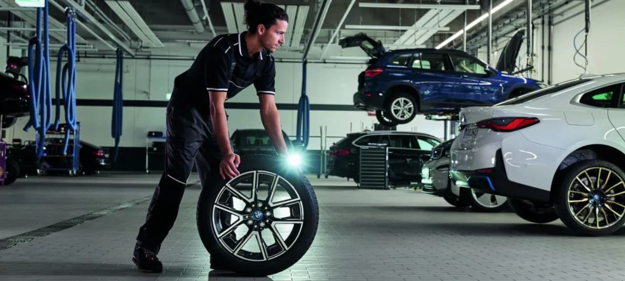 Jakie opony do BMW C330 wybrać? Sprawdź najlepsze opcje i uniknij błędów! Jakie opony do BMW C330 wybrać? Sprawdź najlepsze opcje i uniknij błędów!