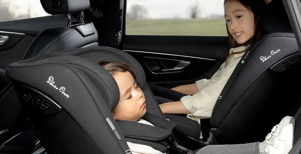 Fotelik za kierowcą czy pasażerem - które miejsce montażu jest bezpieczniejsze? Fotelik za kierowcą czy pasażerem - które miejsce montażu jest bezpieczniejsze?