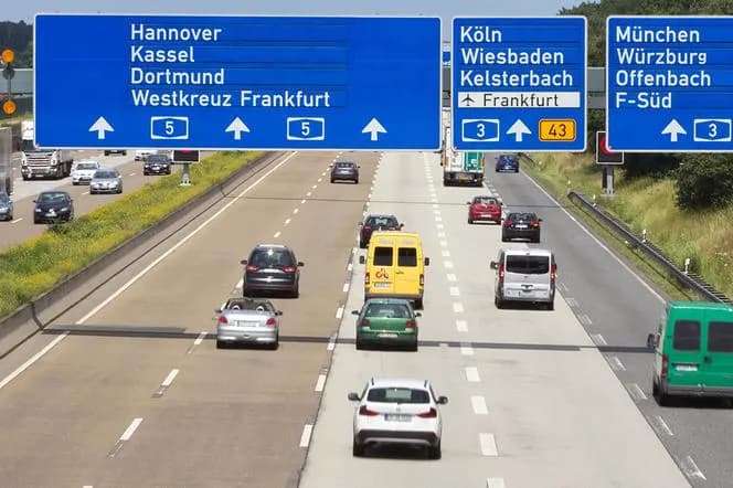 Czy autostrada w Niemczech jest płatna? Sprawdź, jak uniknąć mandatów! Czy autostrada w Niemczech jest płatna? Sprawdź, jak uniknąć mandatów!