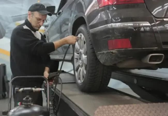 Ile zarabia diagnosta samochodowy? Fakty o zarobkach i warunkach pracy Ile zarabia diagnosta samochodowy? Fakty o zarobkach i warunkach pracy