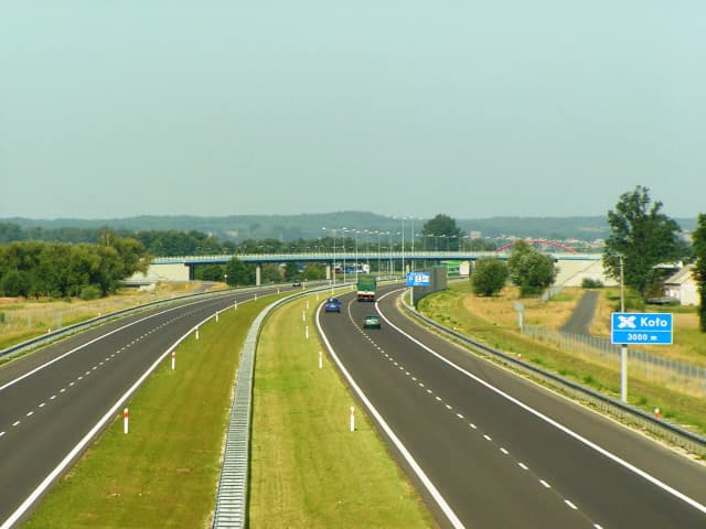 Kto wymyślił autostrady i jak zmieniły transport na zawsze Kto wymyślił autostrady i jak zmieniły transport na zawsze