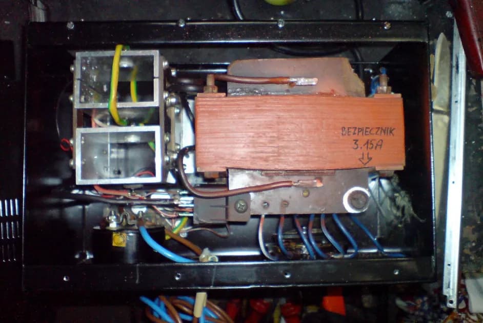 Jak zrobić prostownik z alternatora – prosty sposób na tanie ładowanie akumulatorów Jak zrobić prostownik z alternatora – prosty sposób na tanie ładowanie akumulatorów