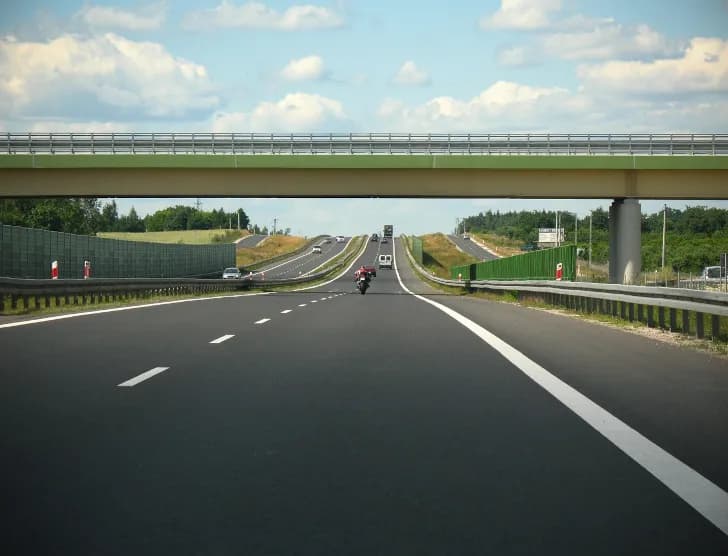 Czy na autostradzie A1 można płacić kartą? Sprawdź dostępne metody płatności! Czy na autostradzie A1 można płacić kartą? Sprawdź dostępne metody płatności!
